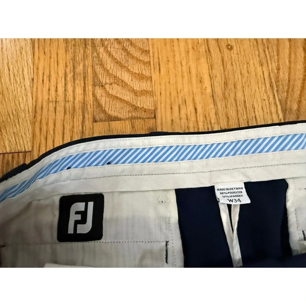 FootJoy FJ Mens 34 Golf Shorts Navy Blue Flat Front Performance Stretch Flaw